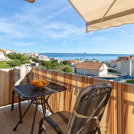Апартаменти Coastal Comfort Подстрана