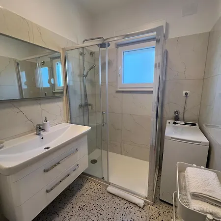 Апартаменти Coastal Comfort *